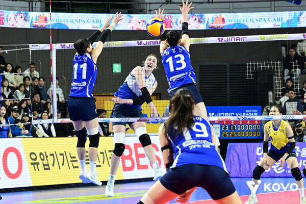 여자 프로배구 수원 현대건설은 21일 오후 4시 수원실내체육관에서 5위 화성 IBK기업은행과 홈 경기를 치른다. KOVO 제공