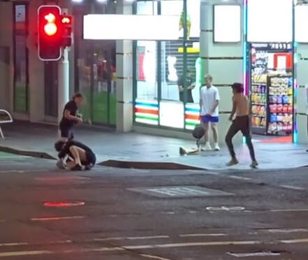 호주 시드니에서 한국인 망치로 맞았다는데 치안 실화냐?