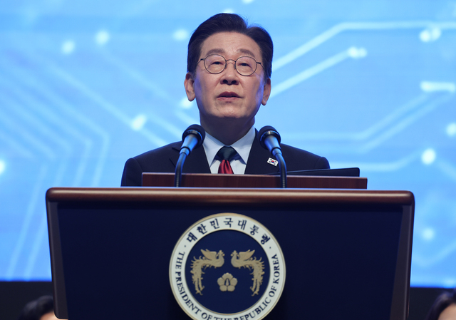 대통령 왈, "우리 판결을 왜 미국한테 물어보냐?" 언론 저격함