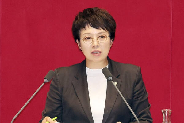 김은혜가 내 백신 어디 갔냐며 국정조사 하자는데 찬성하노?