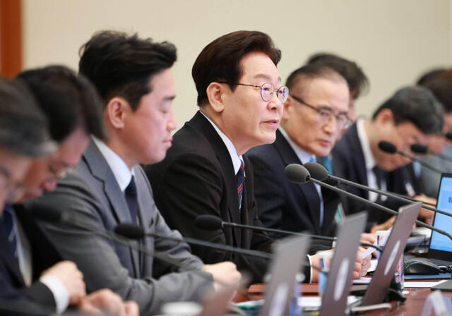 이재명 대통령이 16일 청와대에서 수석보좌관회의를 주재하고 있다. 연합뉴스