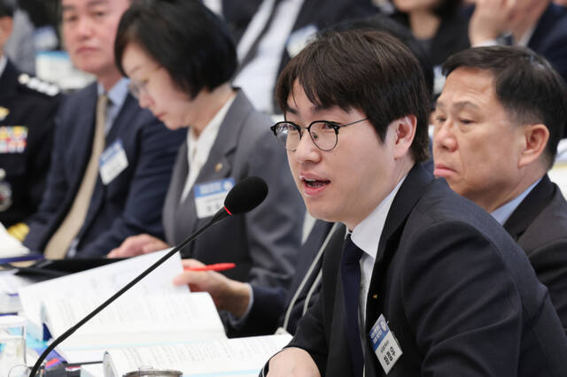 하정우·전은수 차출 임박...민주당 인재영입 속도전 - 뉴스 썸네일 이미지