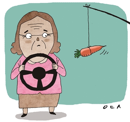 “운전대 못 놓는 고령 운전자”, 면허 반납 보상이 너무 쥐꼬리?
