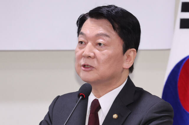 안철수의 일침 "기업 이익 배분은 공산주의 사고... 자본주의 위배"
