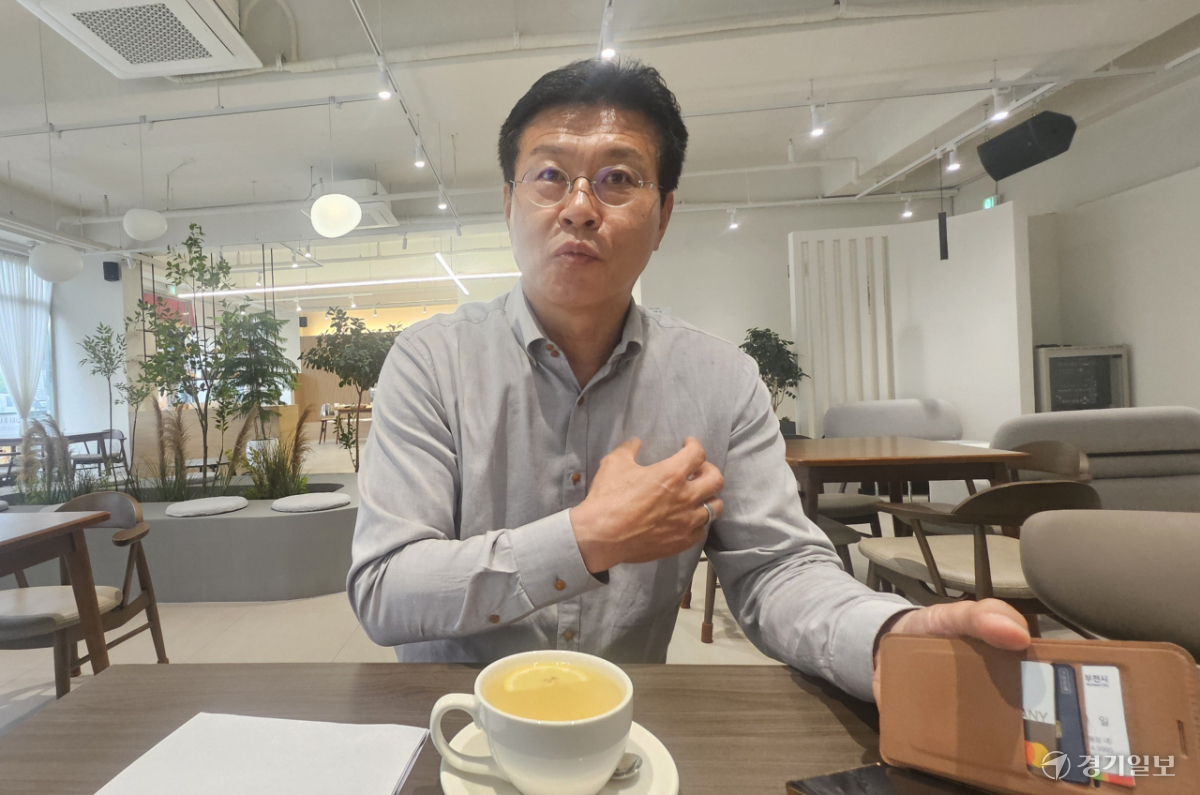 "건물보다 아이들의 꿈에 투자하는 거죠" 김대일 부천축구센터 구단... - 뉴스 썸네일 이미지