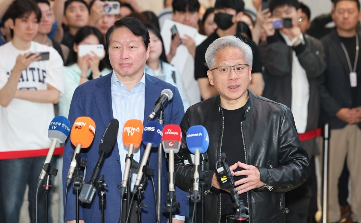 "지금이 바로 줍줍 기회!" 젠슨 황이 말하는 AI 혁명과 주가 폭락의 진실