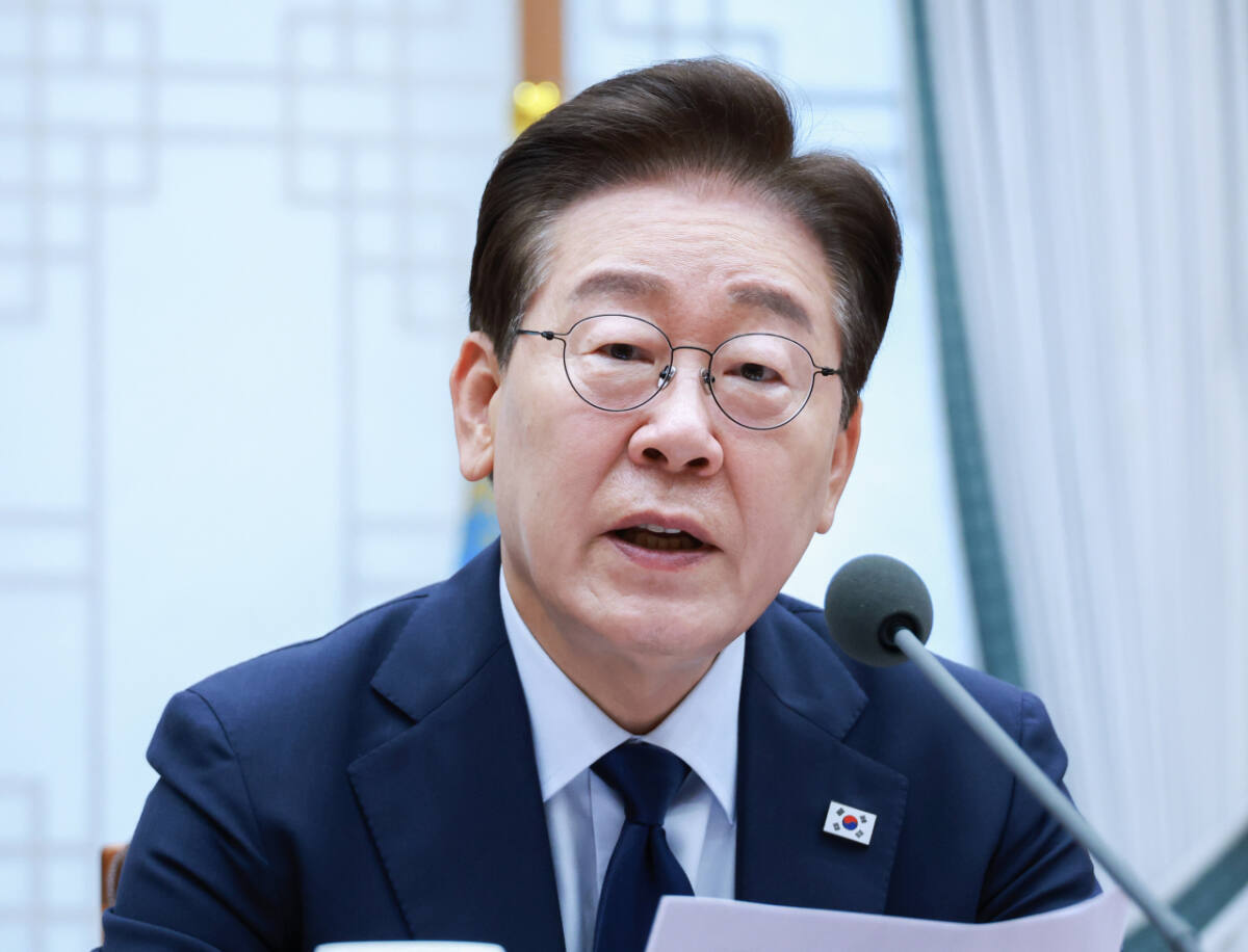 이재명 정부 집값 정책 60%가 '낙제점'… 주식 시장 안착은 갈 길 멀어