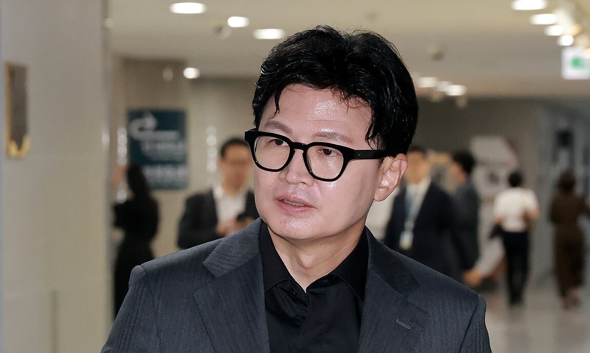 한동훈 "정이한 '자작극' 묵인했나" 맹공…이준석 "삐딱한 시선 거두라...