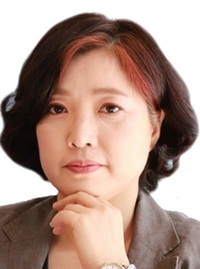 Column on an actor's pro-Japanese ancestor controversy