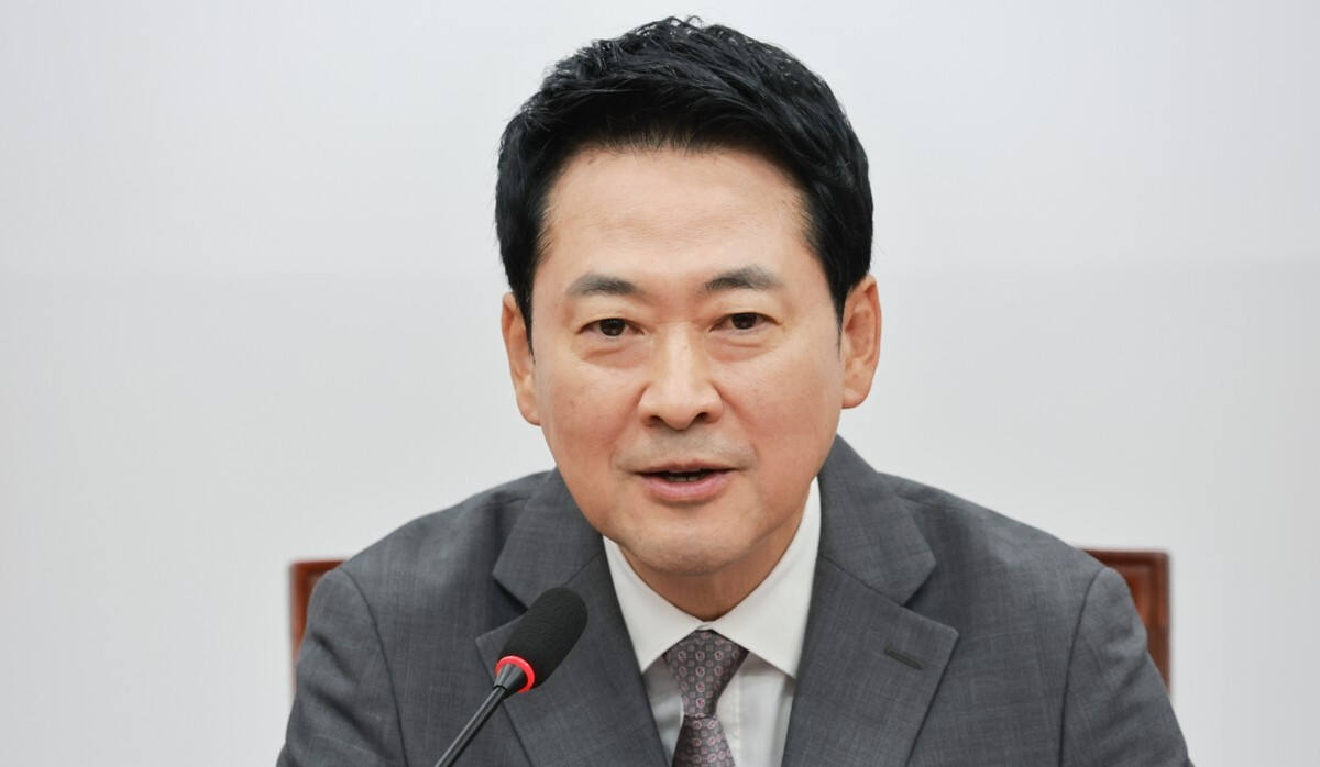 PPP Chief Criticizes President Lee’s ₩52B Overseas Tour Budget Cuts to Alliance Funds